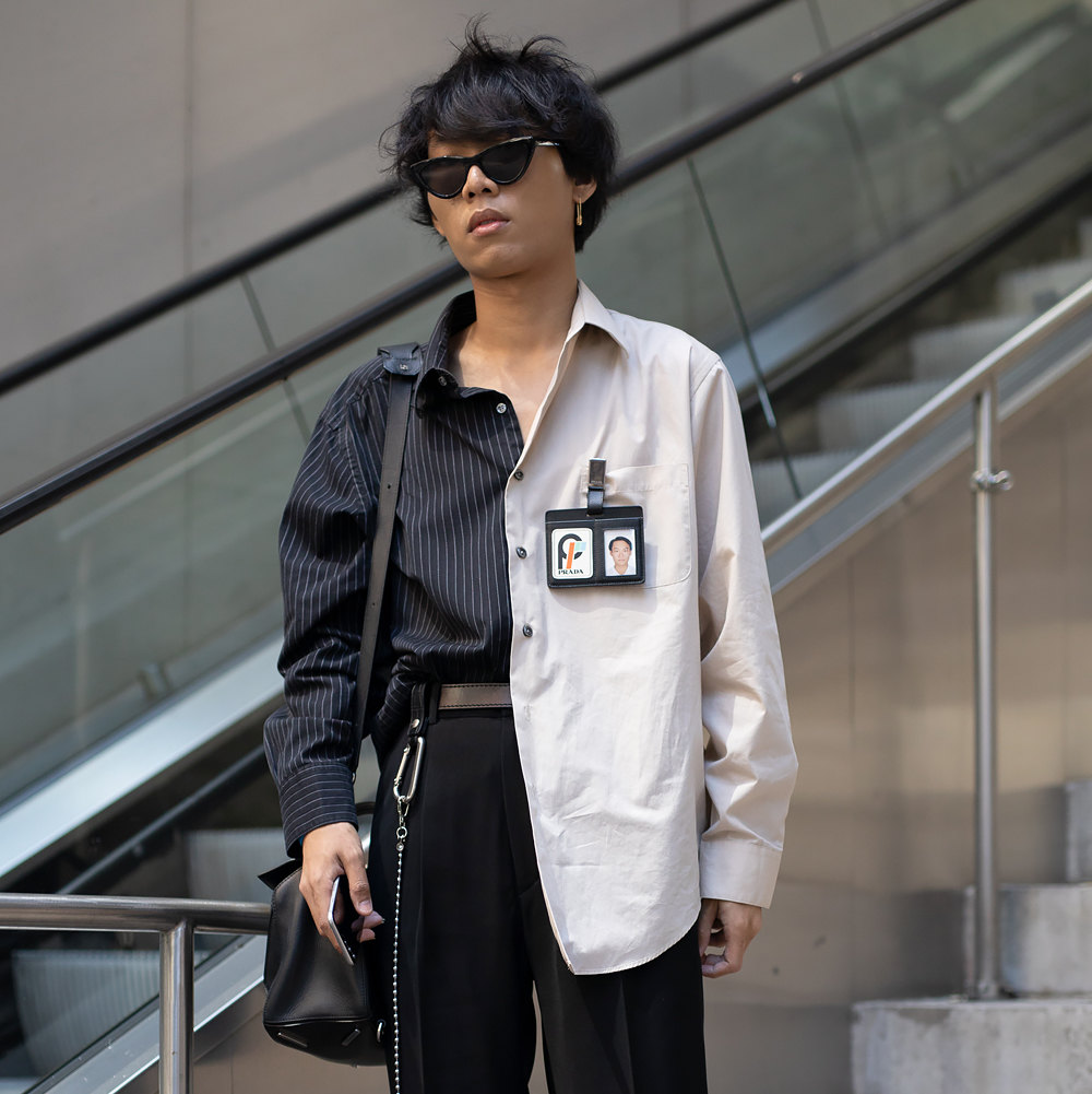 Гость Недели мужской моды в Нью-Йорке в рубашке Prada, июль 2018 Гость Недели мужской моды в Нью-Йорке в рубашке Prada, июль 2018
