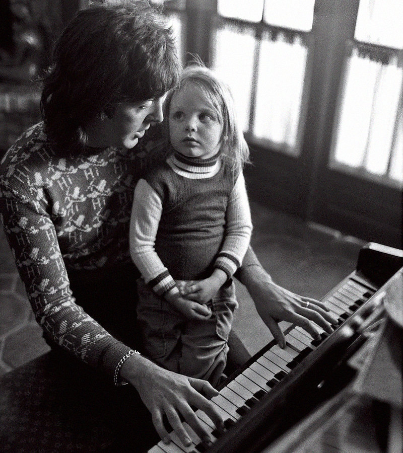 Пол и Стелла Маккартни, 1975 Пол и Стелла Маккартни, 1975